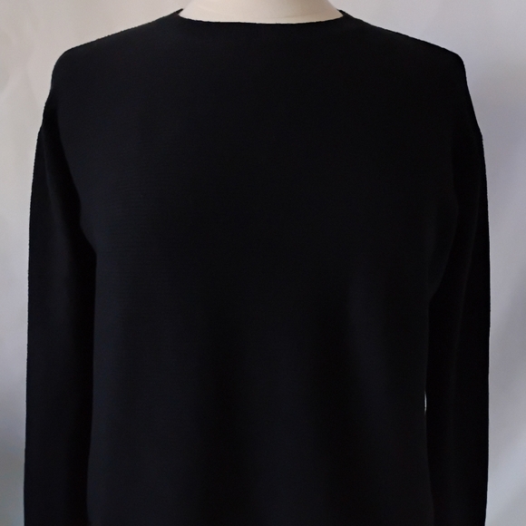 Women's Black Ribbed Crewneck Sweater Gold Decorative Lacing Back & Heart Charm - Picture 2 of 16